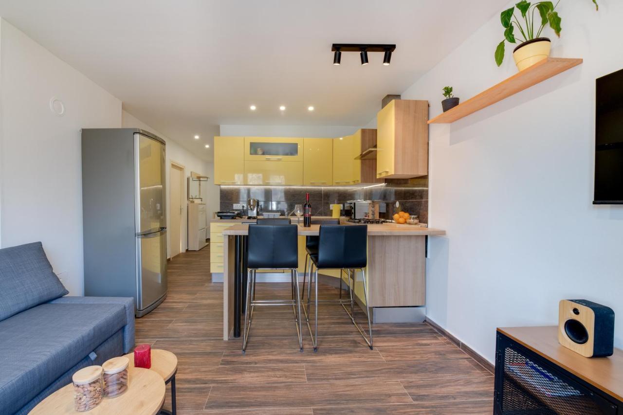 Apartment Niksa Póla Kültér fotó